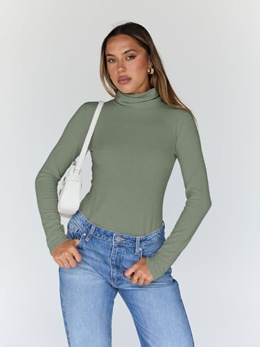 Trendy Queen Women's Turtleneck Long Sleeve Shirts Fall Fashion Basic Thermal Underwear Tops Winter Clothes 2025