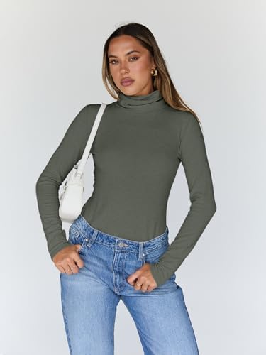 Trendy Queen Women's Turtleneck Long Sleeve Shirts Fall Fashion Basic Thermal Underwear Tops Winter Clothes 2025
